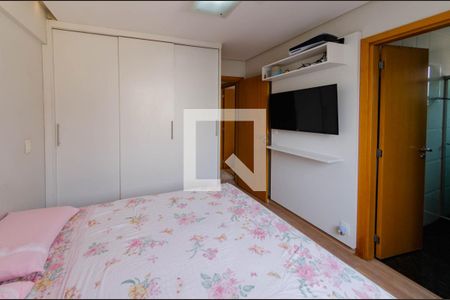 Apartamento à venda com 95m², 3 quartos e 3 vagas Apartamento à venda com 95m², 3 quartos e 3 vagasSuíte