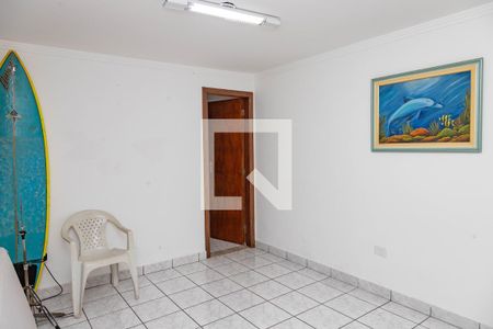 Casa à venda com 313m², 4 quartos e 3 vagas Casa à venda com 313m², 4 quartos e 3 vagasEdícula - sala