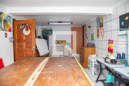 Casa à venda com 313m², 4 quartos e 3 vagas Casa à venda com 313m², 4 quartos e 3 vagasSalão