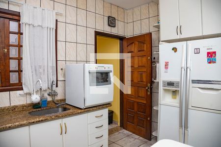 Casa à venda com 313m², 4 quartos e 3 vagas Casa à venda com 313m², 4 quartos e 3 vagasCozinha