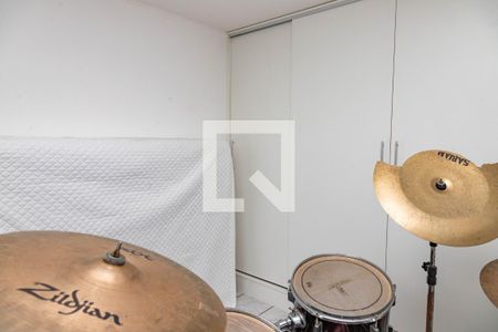 Casa à venda com 313m², 4 quartos e 3 vagas Casa à venda com 313m², 4 quartos e 3 vagasEdícula - quarto