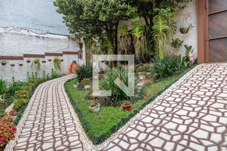 Casa à venda com 313m², 4 quartos e 3 vagas Casa à venda com 313m², 4 quartos e 3 vagasEntrada de pedestre - Jardim