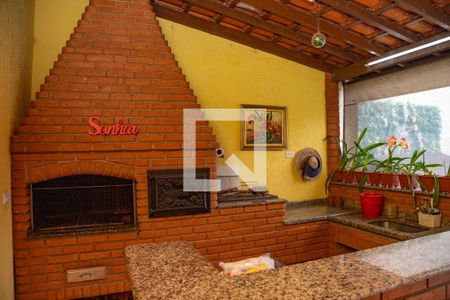 Casa à venda com 313m², 4 quartos e 3 vagas Casa à venda com 313m², 4 quartos e 3 vagasÁrea de lazer - churrasqueira