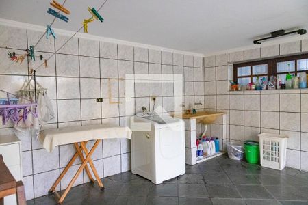 Casa à venda com 313m², 4 quartos e 3 vagas Casa à venda com 313m², 4 quartos e 3 vagasÁrea de serviço