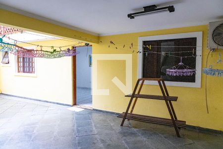 Casa à venda com 313m², 4 quartos e 3 vagas Casa à venda com 313m², 4 quartos e 3 vagasÁrea de serviço