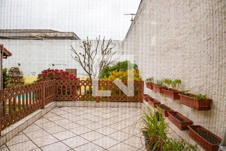 Casa à venda com 313m², 4 quartos e 3 vagas Casa à venda com 313m², 4 quartos e 3 vagasVista do quarto 4