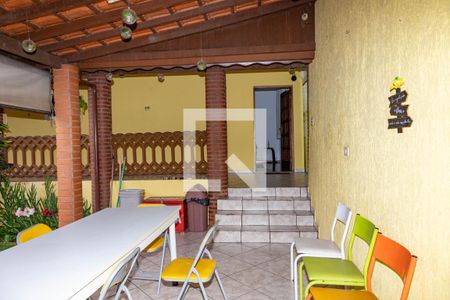 Casa à venda com 313m², 4 quartos e 3 vagas Casa à venda com 313m², 4 quartos e 3 vagasÁrea de lazer - churrasqueira