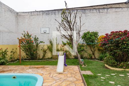 Casa à venda com 313m², 4 quartos e 3 vagas Casa à venda com 313m², 4 quartos e 3 vagasPiscina