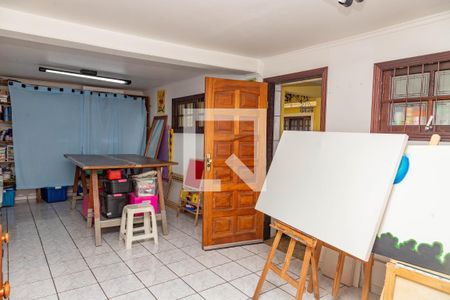 Casa à venda com 313m², 4 quartos e 3 vagas Casa à venda com 313m², 4 quartos e 3 vagasSalão