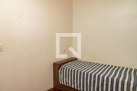 Casa à venda com 313m², 4 quartos e 3 vagas Casa à venda com 313m², 4 quartos e 3 vagasQuarto 3