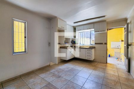 Casa à venda com 160m², 2 quartos e 2 vagasCozinha 