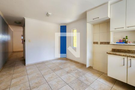 Casa à venda com 160m², 2 quartos e 2 vagasCozinha 