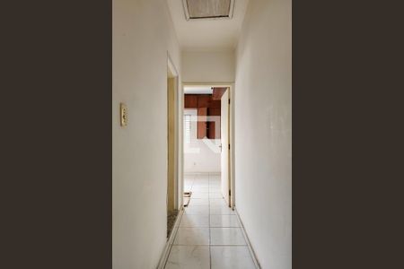 Casa à venda com 160m², 2 quartos e 2 vagasCorredor