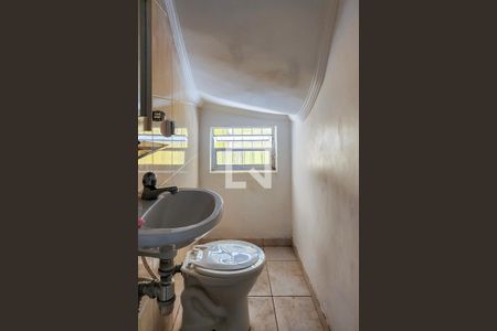 Casa à venda com 160m², 2 quartos e 2 vagasLavabo