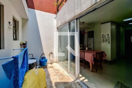 Casa à venda com 150m², 3 quartos e sem vaga Casa à venda com 150m², 3 quartos e sem vagaQuintal