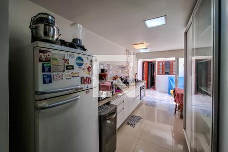 Casa à venda com 150m², 3 quartos e sem vaga Casa à venda com 150m², 3 quartos e sem vagaCozinha