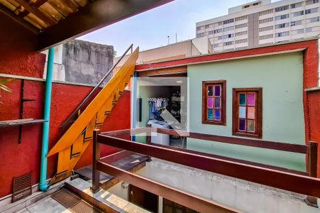 Casa à venda com 150m², 3 quartos e sem vaga Casa à venda com 150m², 3 quartos e sem vagaVaranda