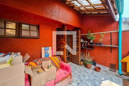 Casa à venda com 150m², 3 quartos e sem vaga Casa à venda com 150m², 3 quartos e sem vagaVaranda