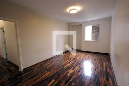 Apartamento à venda com 250m², 3 quartos e 1 vagaSuite 