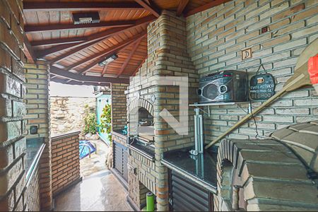 Casa à venda com 350m², 4 quartos e 4 vagas Casa à venda com 350m², 4 quartos e 4 vagasChurrasqueira