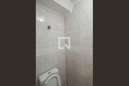 Casa à venda com 350m², 4 quartos e 4 vagas Casa à venda com 350m², 4 quartos e 4 vagasBanheiro de serviço