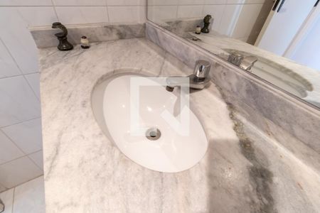 Apartamento para alugar com 58m², 2 quartos e 1 vagaBanheiro 2