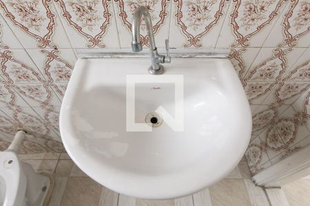 Casa para alugar com 130m², 2 quartos e 2 vagas Casa para alugar com 130m², 2 quartos e 2 vagasDetalhe banheiro