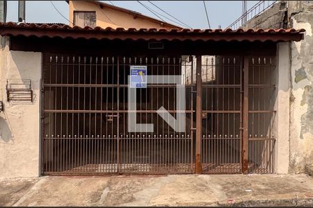 Casa para alugar com 130m², 2 quartos e 2 vagas Casa para alugar com 130m², 2 quartos e 2 vagasFachada
