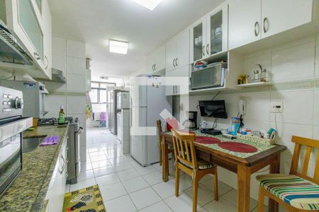 Apartamento para alugar com 195m², 2 quartos e 2 vagasCozinha