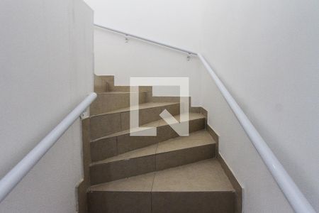 Apartamento para alugar com 35m², 1 quarto e sem vagaescada
