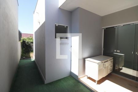 Casa para alugar com 64m², 2 quartos e 1 vaga Casa para alugar com 64m², 2 quartos e 1 vagaÁrea de Serviço