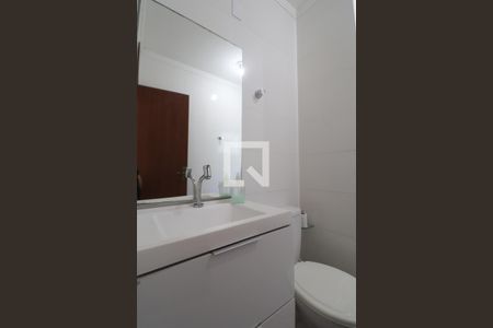 Casa para alugar com 64m², 2 quartos e 1 vaga Casa para alugar com 64m², 2 quartos e 1 vagaBanheiro