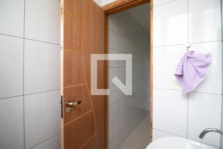 Casa à venda com 180m², 2 quartos e 1 vaga Casa à venda com 180m², 2 quartos e 1 vagaBanheiro de Serviço