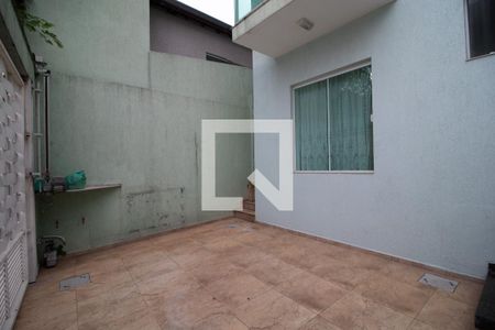 Casa à venda com 180m², 2 quartos e 1 vaga Casa à venda com 180m², 2 quartos e 1 vagaÁrea comum