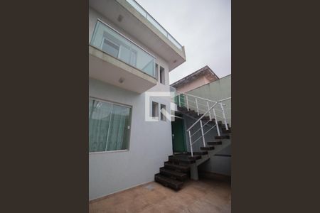 Casa à venda com 180m², 2 quartos e 1 vaga Casa à venda com 180m², 2 quartos e 1 vagaÁrea comum