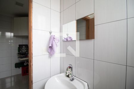 Casa à venda com 180m², 2 quartos e 1 vaga Casa à venda com 180m², 2 quartos e 1 vagaBanheiro de Serviço