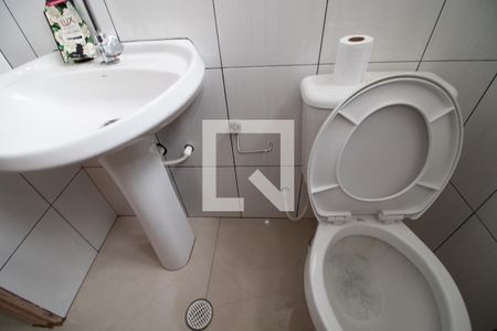 Casa à venda com 180m², 2 quartos e 1 vaga Casa à venda com 180m², 2 quartos e 1 vagaBanheiro de Serviço