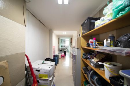 Casa à venda com 180m², 2 quartos e 1 vaga Casa à venda com 180m², 2 quartos e 1 vagaQuarto de serviço