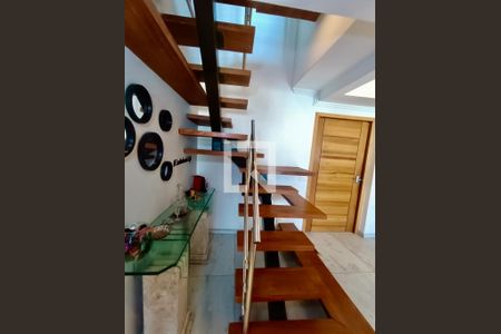 Apartamento para alugar com 138m², 3 quartos e 3 vagasEscada