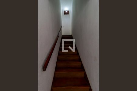 Casa para alugar com 68m², 1 quarto e sem vaga Casa para alugar com 68m², 1 quarto e sem vagaEscada