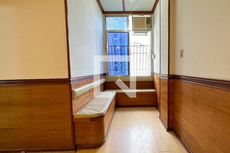 Apartamento à venda com 75m², 2 quartos e sem vagaSala