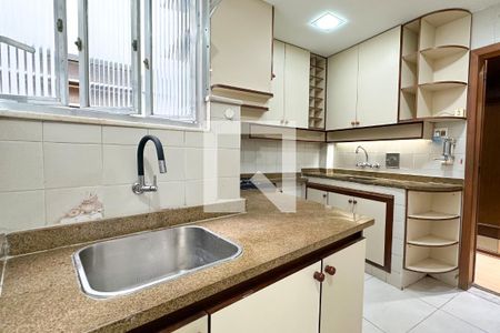 Apartamento à venda com 75m², 2 quartos e sem vagaCozinha