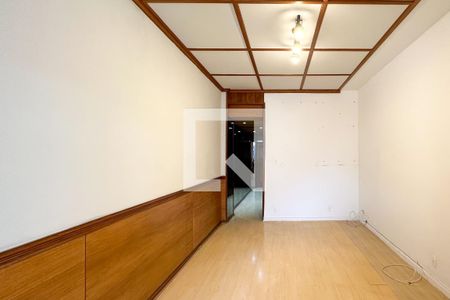 Apartamento à venda com 75m², 2 quartos e sem vagaSala
