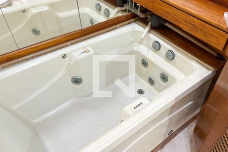 Apartamento à venda com 75m², 2 quartos e sem vagaBanheiro