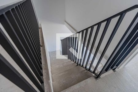 Apartamento à venda com 111m², 2 quartos e 2 vagasEscada