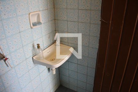 Casa à venda com 350m², 5 quartos e 1 vagaBanheiro 2