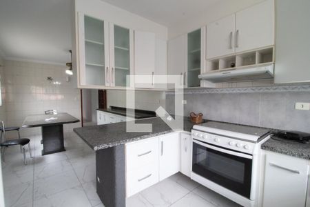 Casa à venda com 400m², 3 quartos e 6 vagasCozinha