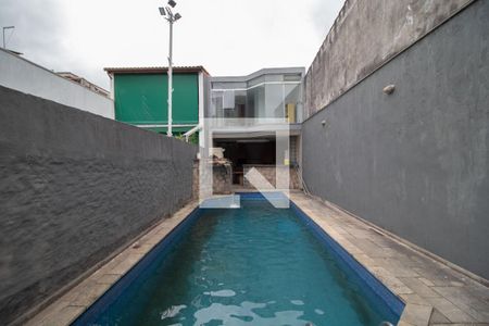 Casa à venda com 400m², 3 quartos e 6 vagasPiscina