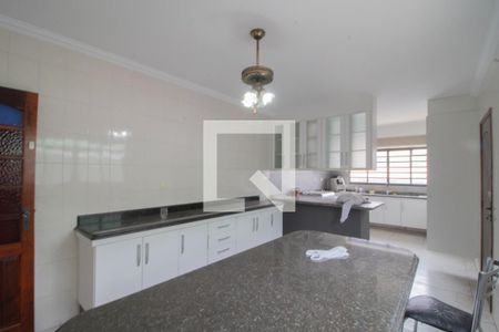 Casa à venda com 400m², 3 quartos e 6 vagasCozinha