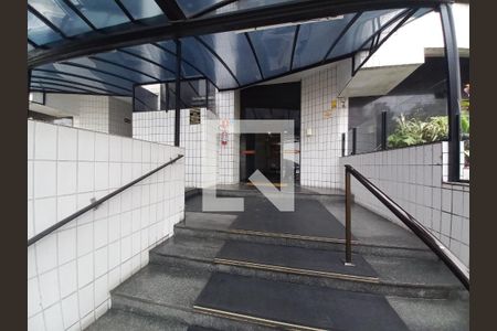 Apartamento para alugar com 92m², 2 quartos e 1 vaga Apartamento para alugar com 92m², 2 quartos e 1 vagaFachada